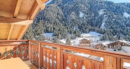 Confortable appartement pour 8 personnes avec WIFI, TV et patio