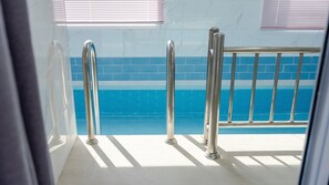 Habitación básica, 1 habitación (2F (Private Pool / Private BBQ)) | 1 dormitorio y wifi gratis