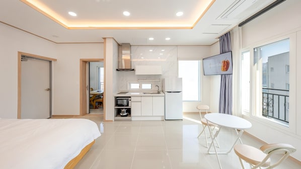 Basic Room, 1 Bedroom (2F (Private Pool / Private BBQ)) - Gapyeong Nami Island Stella New Heated P (Gapyeong)