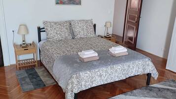 In-room safe, desk, laptop workspace, blackout curtains
