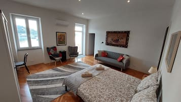 Appartement Deluxe, 1 grand lit, vue mer, en front de mer | Intérieur