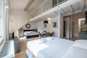 Appart'hôtel Exclusif, balcon | Espace de travail pour ordinateur portable, Wi-Fi gratuit