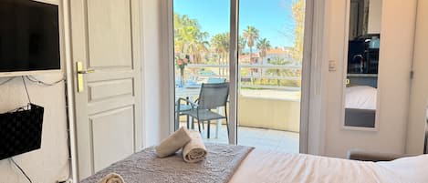 アイロン / アイロン台、インターネット、ベッドシーツ