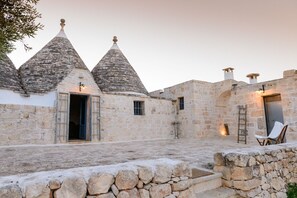 Exterior - Authentic Trulli Stay with Private Pool and Panoramic Views | Itria Valley (Martina Franca)