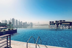 Pool - Luxury Studio with Private Beach (Dubai)