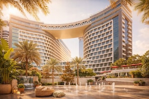 Exterior - Luxury Studio with Private Beach (Dubai)