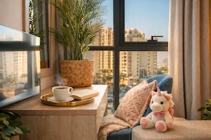Premium bedding, memory foam beds, in-room safe, blackout drapes - Luxury Studio with Private Beach (Dubai)