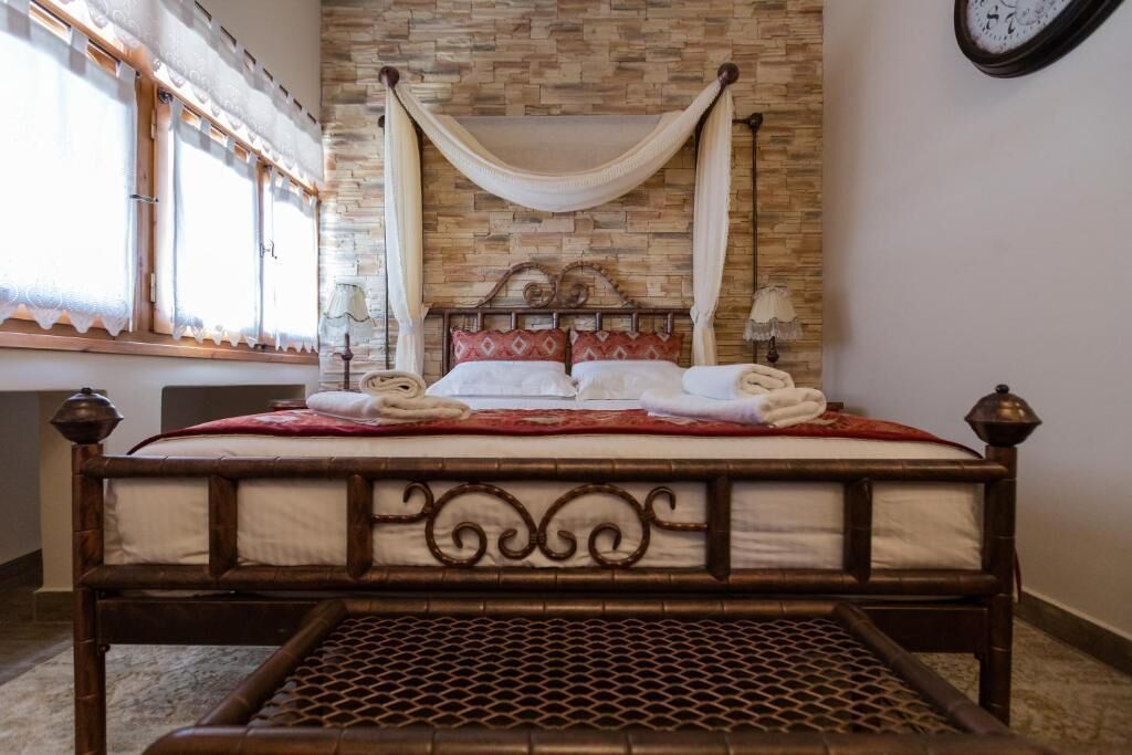 Dobbeltrom, balkong, fjellutsikt | Safe på rommet, lydisolert, strykejern/-brett og wi-fi (inkludert)