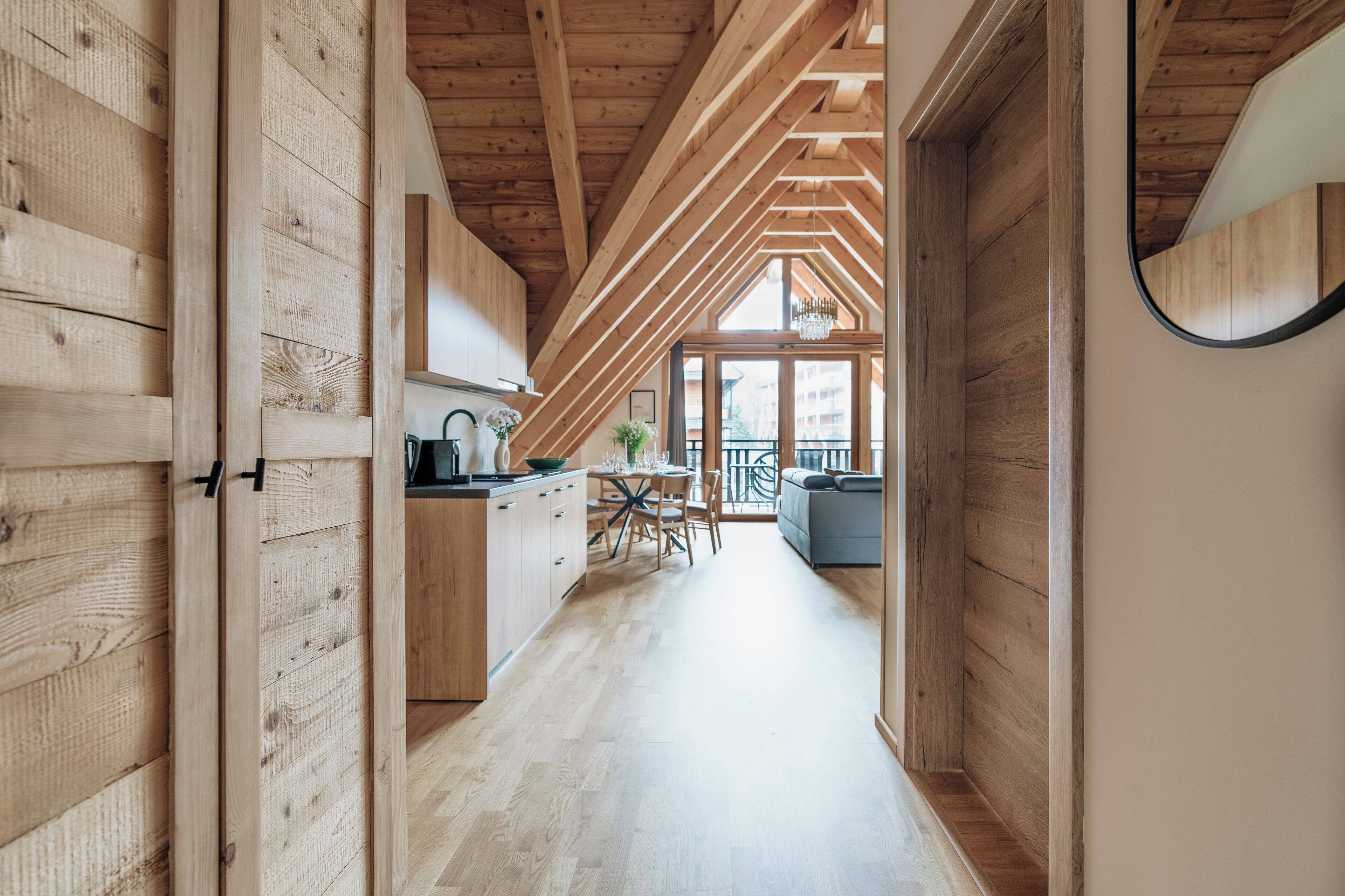 Premier Apartment | Iron/ironing board, free WiFi, bed sheets