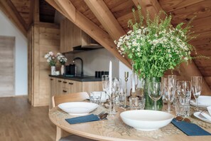 Appartement « Premier » | Cuisine privée | Batterie de cuisine, vaisselle et ustensiles