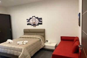 Bügeleisen/Bügelbrett, WLAN, Bettwäsche