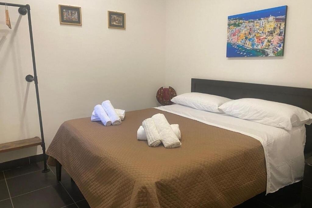 مكواة/لوح كي وواي فاي وملاءات أسرّة