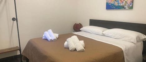 アイロン / アイロン台、WiFi、ベッドシーツ