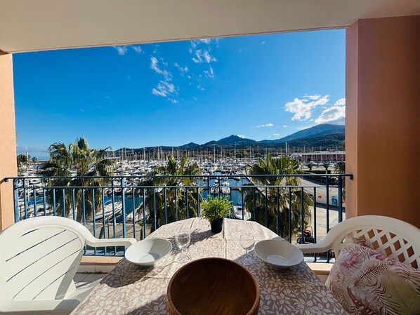 Outdoor dining - Apartment in Argelès, Terrace, Parking (Argelès-sur-Mer)