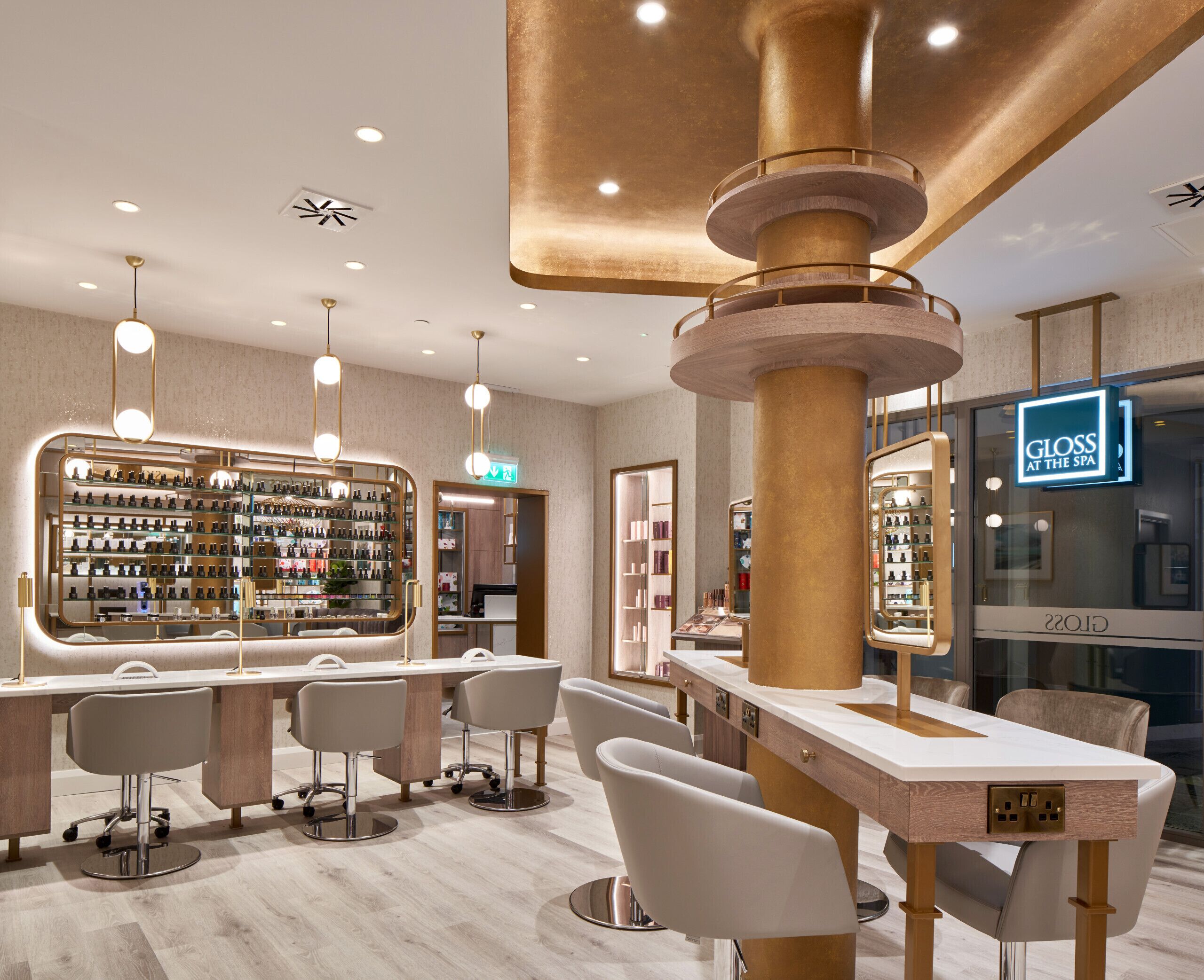 酒吧（店内）
