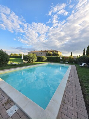 Pool - Fratta Anguria Family spacious 2 bedroom apt near Cortona, shared pool, garden (Fratta Santa Caterina)