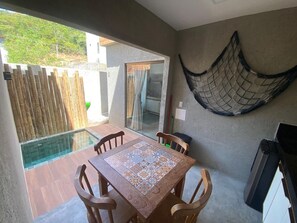 Outdoor dining - Vrbo Property (São Miguel dos Milagres)