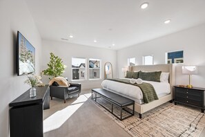 Een strijkplank/strijkijzer, gratis wifi, beddengoed