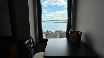 Double Room, Harbor View | Dining