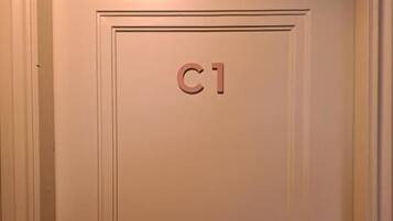 Double Room, Harbor View | Interior