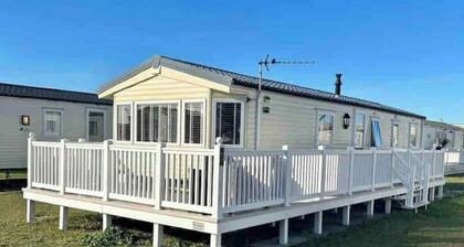 Cozy Coastal Retreat – Sandy Beaches & Scenic Nature Nearby!