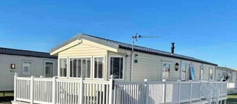 Cozy Coastal Retreat – Sandy Beaches & Scenic Nature Nearby!