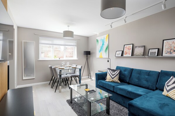 Unclassified image, 1 of 12, button