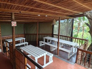 Shared kitchen facilities - Amangwane Tented Camp (Manguzi)
