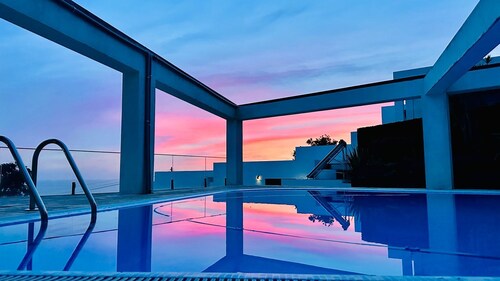 Sky T2 | Sea View and Pool in Varadouro, Faial