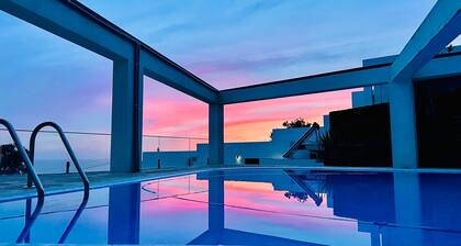 Sky T2 | Sea View and Pool in Varadouro, Faial