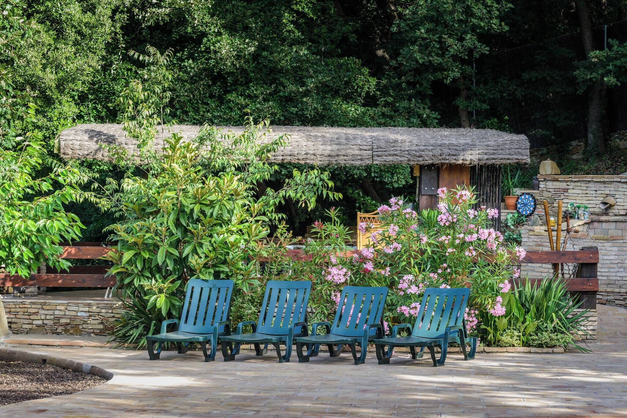 Nhà, 4 phòng ngủ, hút thuốc, hồ bơi riêng | Hiên