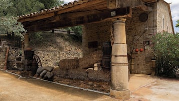 House, 4 Bedrooms, Smoking, Private Pool | Terrace/patio