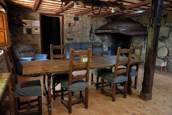 單棟房屋, 4 間臥室, 吸煙房, 私人泳池 | 飯廳