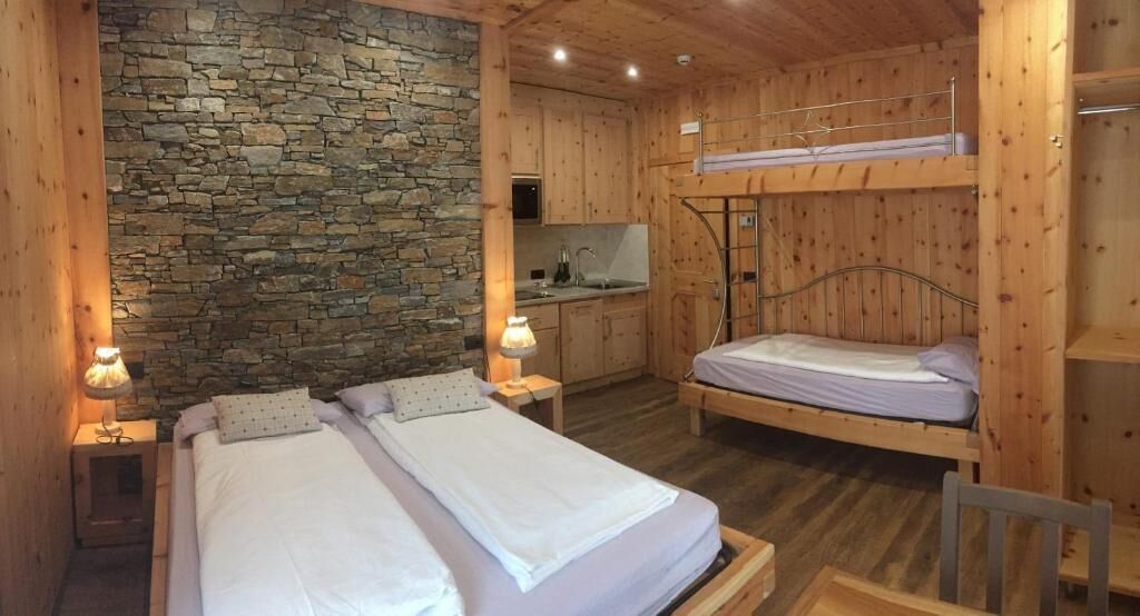 Monolocale Deluxe, vista cortile | Una cassaforte in camera, Wi-Fi gratuito