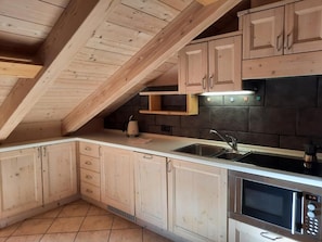 Monolocale Superior, balcone, vista montagna | Cucina privata