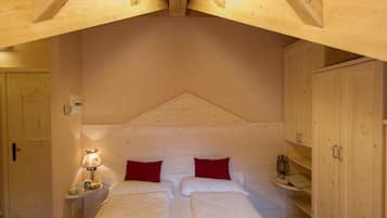 Monolocale Superior, balcone, vista montagna | Una cassaforte in camera, Wi-Fi gratuito