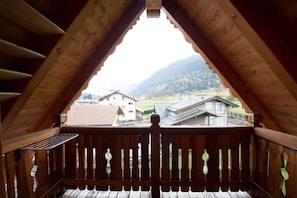 Monolocale Superior, balcone, vista montagna | Terrazza/patio