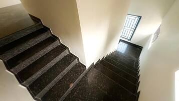 Twin Room, City View | Interior