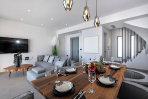 Interior - Luxury villa with kingsize beds and breathtaking sea view ( El paradiso villa) (Akrotiri)