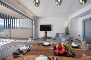 Interior - Luxury villa with kingsize beds and breathtaking sea view ( El paradiso villa) (Akrotiri)