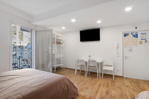 1 bedroom, iron/ironing board, WiFi, bed sheets - Apartment 'Gold - Il Centro Luxury Suites' with Balcony, Wi-Fi and Air Conditioning (Bari)