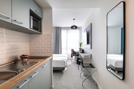 Classic Studio, 2 Single Beds | Private kitchen. Aparthotel Adagio Access Paris Nanterre