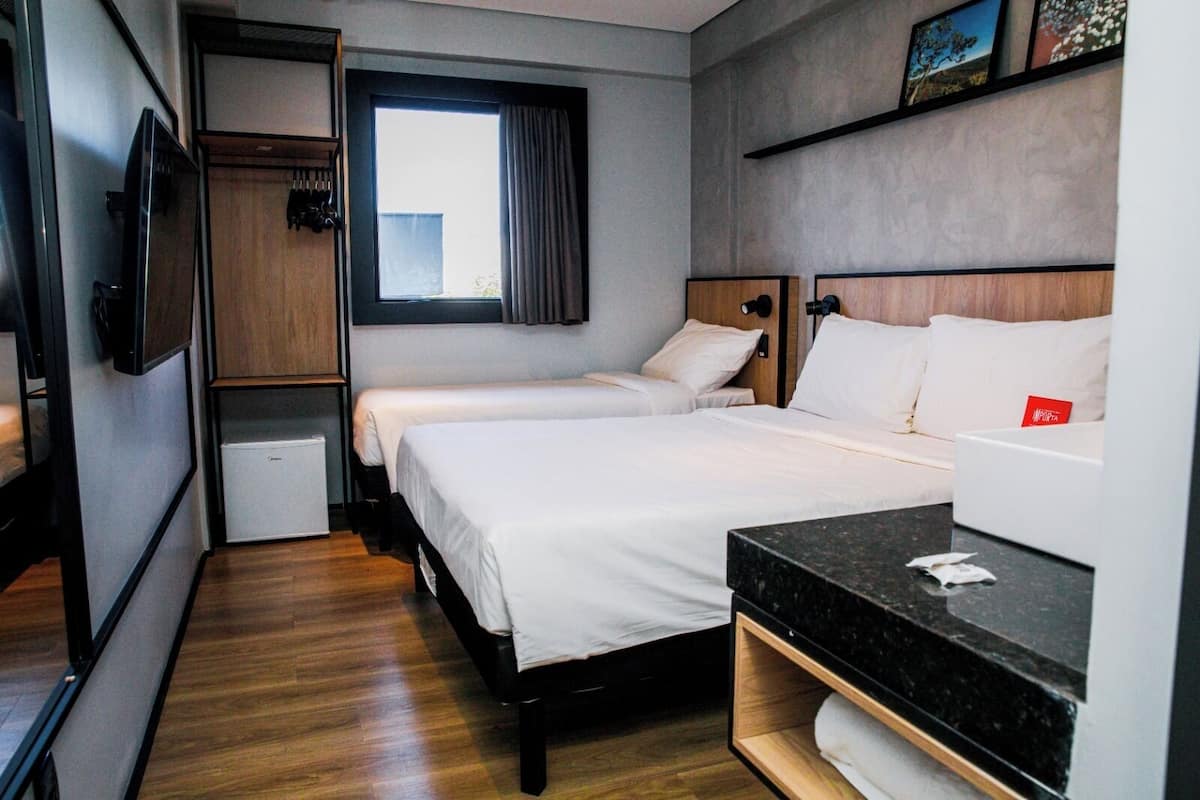 Room, Berbilang Katil
