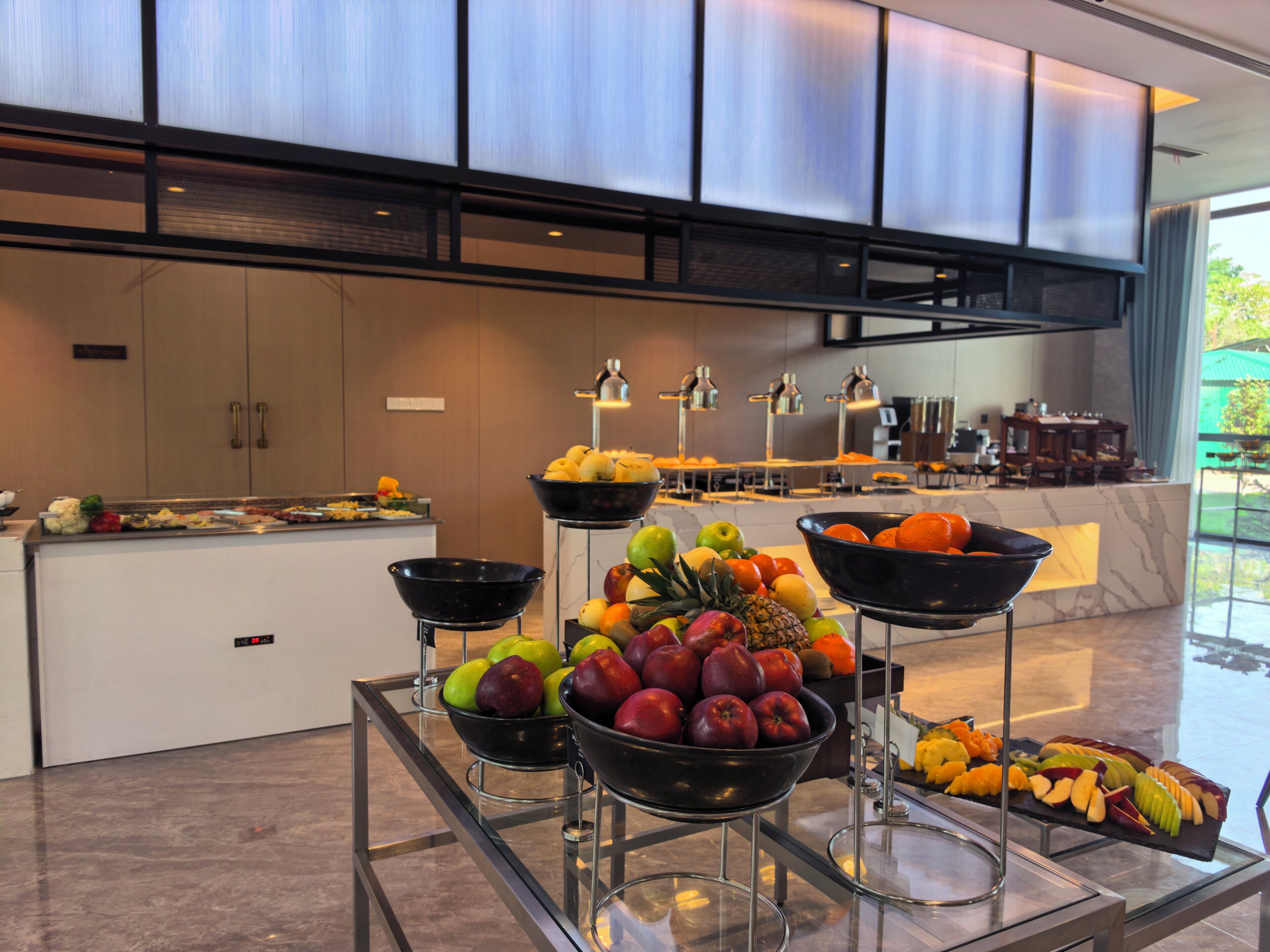 Tägliches Frühstücksbuffet gegen Gebühr