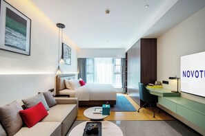 Superior Room, 1 King Bed | Down duvets, free minibar items, soundproofing, free WiFi - Novotel Living Yunnan Dianchi Times (Kunming)