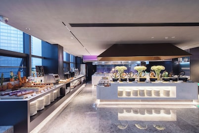 Novotel Living Yunnan Dianchi Times