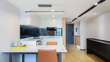 Superior Suite, 1 King Bed | Soundproofing