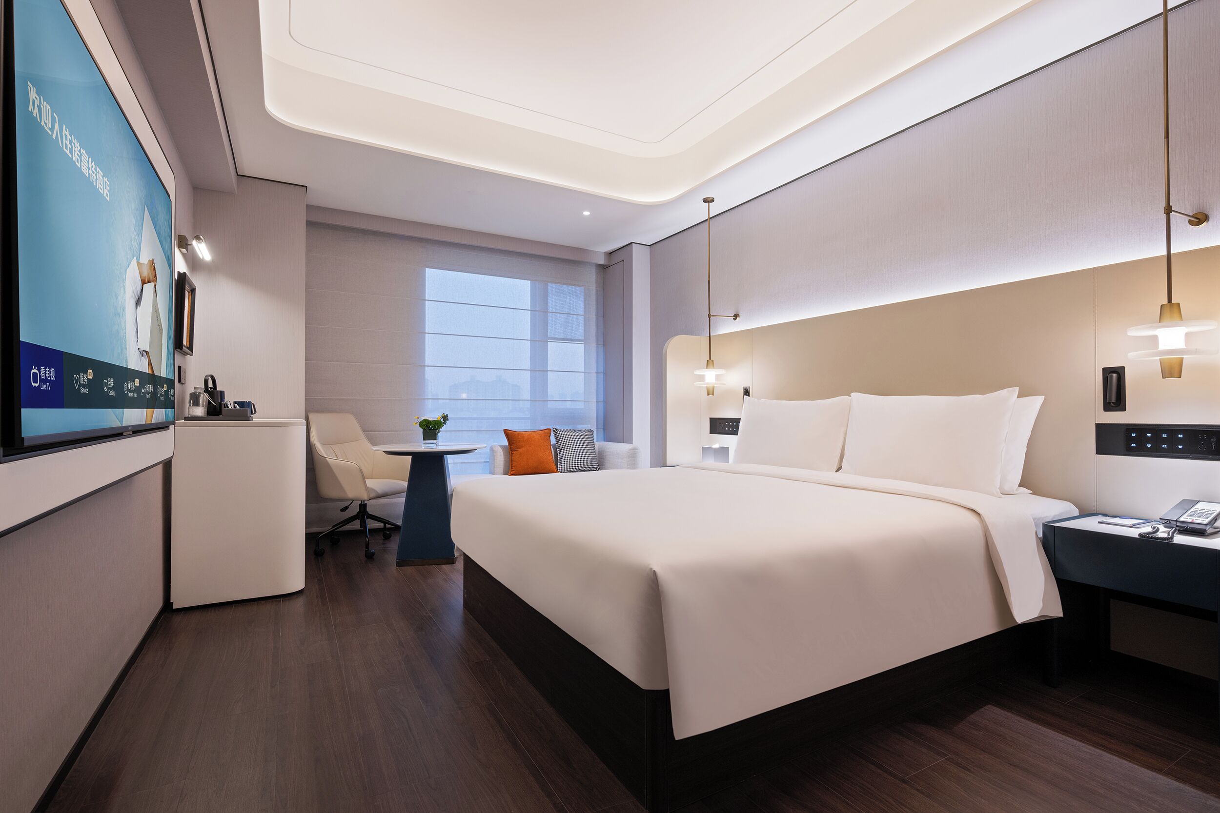 Superior Room, 1 King Bed | Down comforters, free minibar, laptop workspace, bed sheets