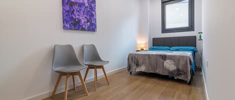 2 bedrooms, travel crib, free WiFi, bed sheets