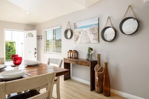 House - Walk To Ponto Beach - Surf and Relax (Carlsbad)